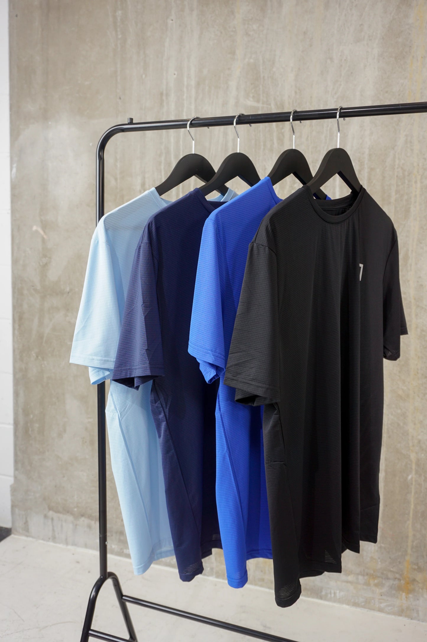 bulletto formation essential t shirt